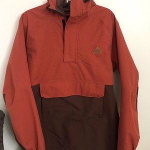 Snowboarding pullover jacket